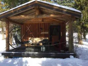 Airbnb Cabin North Shuswap Celista - Image 3