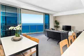 Level 45/2 Br/6p/1 parking/ocean view/pool/beach - Image 3