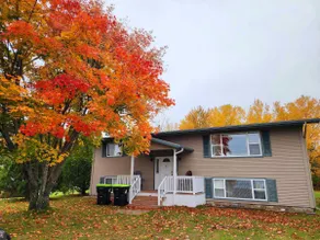 Lake View, Fully Furnished Home, Close To Ferry's! - Image 2