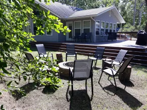 3 Bedroom Cottage - Sunroom + Patio + Fire Pit - Image 2