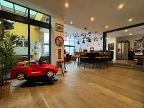 Loft Spa Reims-fr 250m2 privatifs, piscine intérieure chauffée, spa et parking - Image 4