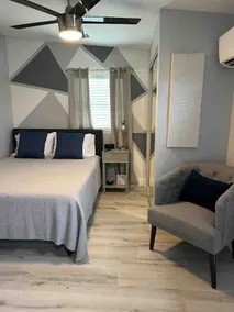 Private WPB Studio | Patio & Parking & Fast WiFi - Image 5