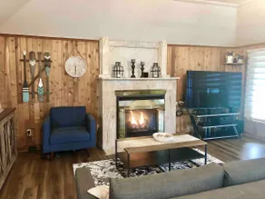 Niagara Riverview Entire Cottage, EV Charger - Image 5