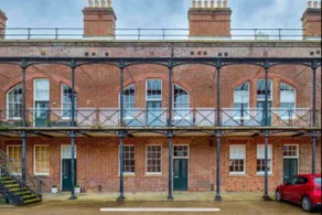 3 bedroom home in unique Grade I listed fort. - Image 3