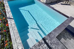 Private Roof with Pool and Garden - Image 2