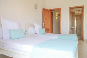 Chalet DONES D'AIGUA for 8 people close to the sea - Image 2