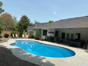 Private Heated Pool, Hot Tub, Excellent Location - Image 4