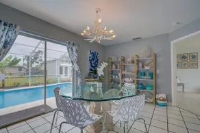 Stunning \"Nature Coast\"FL Salt-water Pool getaway - Image 2