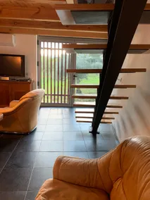 Country house with pool - Image 2
