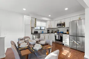 Stylish 4 BD/2 BA Home Near *Royal Oak* Birmingham - Image 2