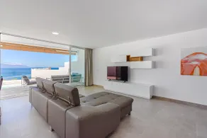Beautiful bungalow with a panoramic view and a private pool. - Image 4