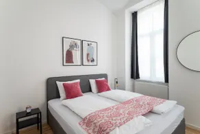 Spacious 2BR Near Attractions by HM - Image 2