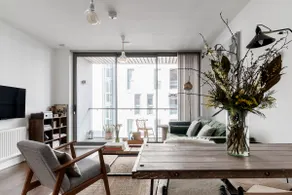 Luxury design-led apartment in Titanic Quarter - Image 4