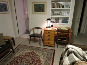 Cozy cottage-style studio by Big Creek Greenway - Image 4