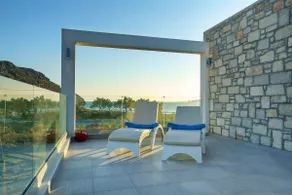 Beachfront Villa 30m to amenities and BBQ area - Image 2