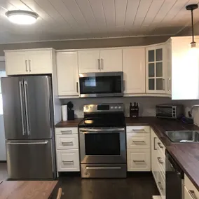 Balsam Lake fully renovated 4BR 2BA modern cottage - Image 2