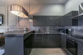 Manhattan Suite - sleeps 24! best city ctr spot! - Image 2