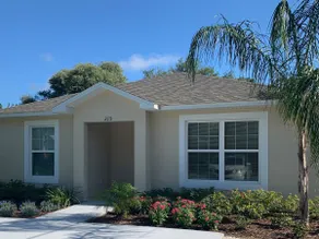 Spacious 3 Bed, 2 Bath Home Near Legoland - Image 2