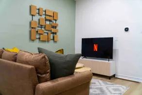 Modern Hidden Gem | Downtown | Free Parking/WiFi - Image 2
