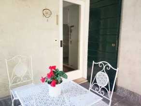 The little house - Image 2