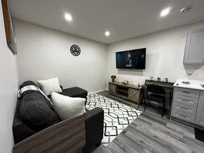 Cozy newly built basement suite - Image 4