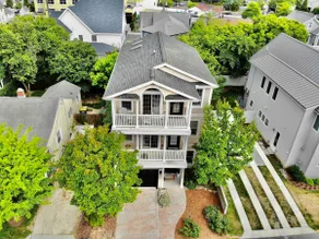 Posh DT apartment with hot tub, walk everywhere - Image 4
