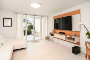 Dream Villa - Luxury Stay w/ Pool & Beach Access - Image 2