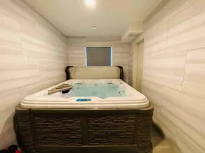 Hidden Gem/ 2 BR w/ Indoor Hot tub nr HOSP/TC - Image 2