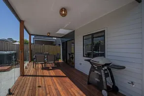 Seagrove Retreat Cowes - Image 3