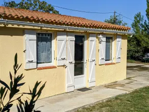 Fully equipped independent studio in a quiet area - Image 2