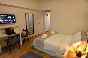 Studio Posh with garden in Kolonaki - Image 3