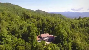 Eagle’s Nest Mountain Top Cabin Retreat - Image 4