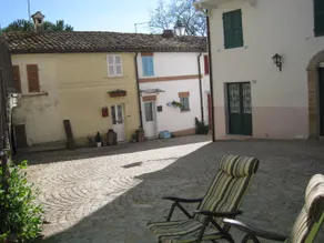 ”bright house” - typical house in old Numana - Image 5