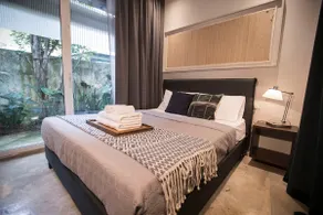 M3-Airy studio lined in jasmine trees - Image 4