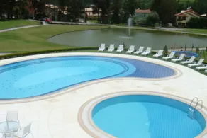 House in a beautiful condominium with an exclusive club! - Image 3