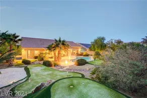 SPECTACULAR HOME WITH PRIVATE POOL AND MINI GOLF! - Image 2