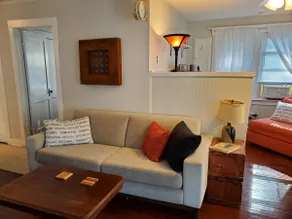Bay Beach Retreat - Image 3