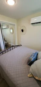 Hunter's Hideaway at Christopher's Dockside - Image 3