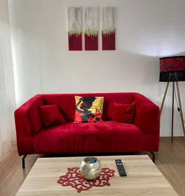 Charming Red Light City Centar apartment - Image 3