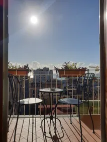 Oasis in the center with parking - Image 3