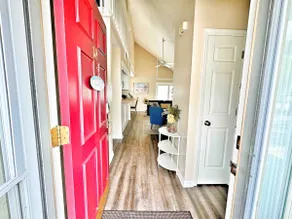 Charming Home, Walking Distance 2 Beach Unit10 - Image 5