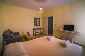 Penny's Apartment Sifnos - Image 4