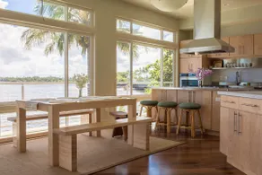 Hilo Bay Oceanfront Bed and Breakfast - Image 3