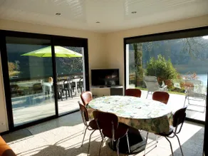 Waterfront villa with petanque court - Image 5