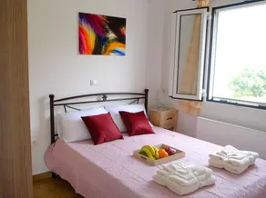 Apartment 50 meters from Marathon beach - Image 3