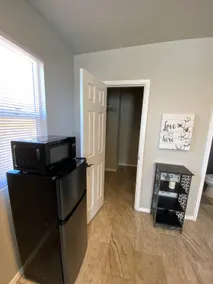 ⭐️Private stand-alone studio (Central)⭐️ - Image 4
