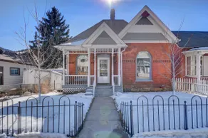 Charming 3 Bedroom 2 bath home, sleeps 7. - Image 2