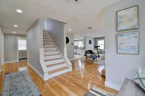 Spacious, Comfy Colonial, minutes to Boston and highways - Image 5