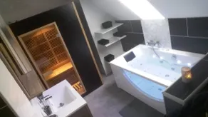 GITE4*IN THE HEART OF AUVERGNE WITH BALNEO AND SAUNA - Image 3