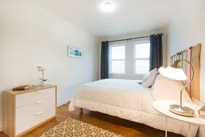 Cozy & Cheerful Apartment in Heart of Rockridge - Image 2